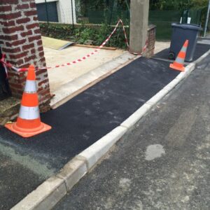 Travaux de voirie dans le Val d'Oise - Construction de trottoir en enrobé - Billiot BTP VRD